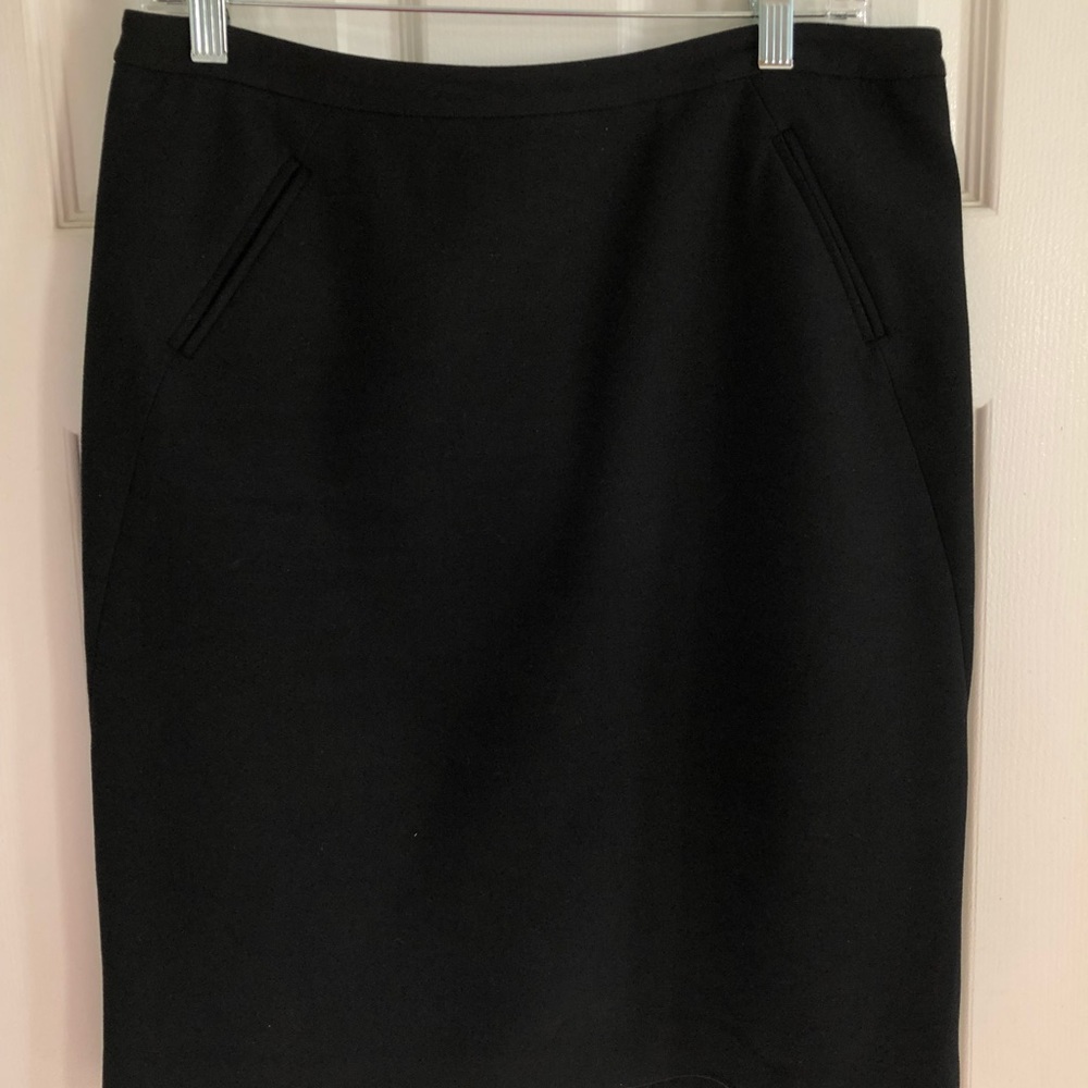 Ann Taylor Loft Black Pencil Skirt- Size 8